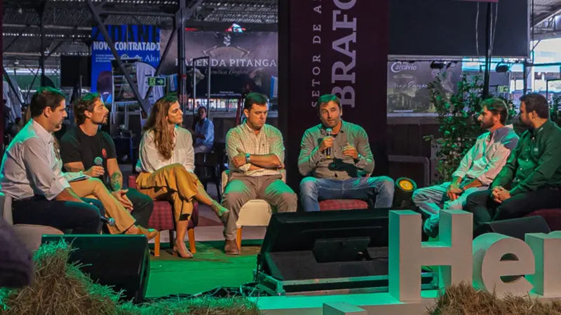 Fórum Carne Hereford reúne cadeia da carne durante a Fenagen Promebo